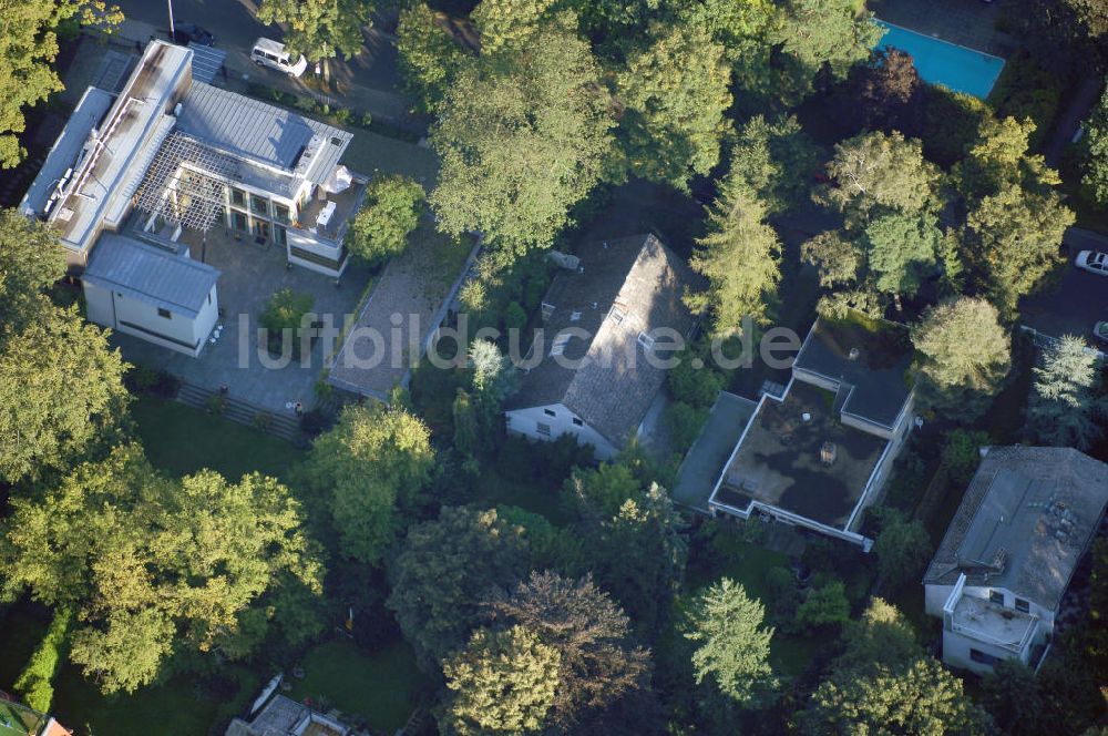 Berlin aus der Vogelperspektive: Wohngebiet an der Winklerstrasse / Trabener Strasse in Berlin-Grunewald am Dianasee