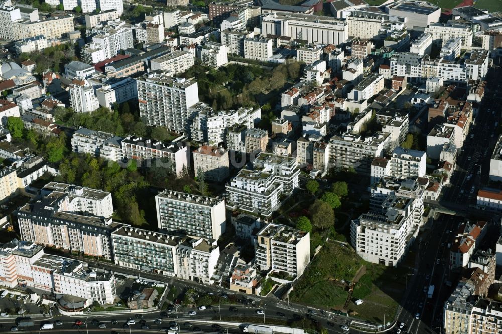 Luftaufnahme Paris - Wohngebiet mit Wohnblöcken im Innenstadt- Bezirkes Neuilly-sur-Seine in Paris in Ile-de-France, Frankreich