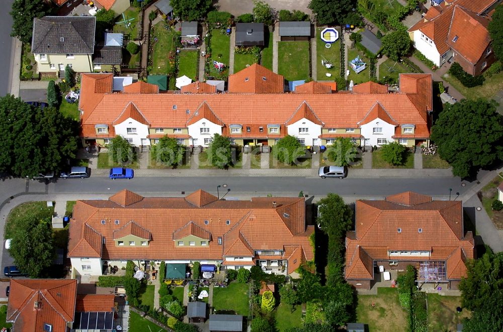 Dorsten von oben - Wohngebiet der Zechensiedlung am Brunnenplatz und der Halterner Straße im Dorf Hervest im Bundesland Nordrhein-Westfalen