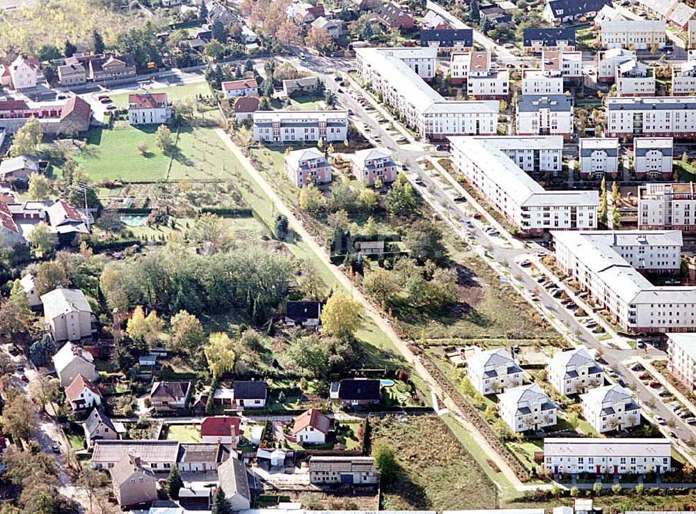 Berlin-Pankow aus der Vogelperspektive: Wohngebiet zwischen Gartenstraße und Kalvinistenweg in Buchholz (Bezirk Berlin-Pankow).