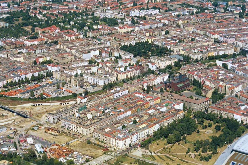 Luftaufnahme Berlin - Wohngebiet zwischen Gleimstraße und Bornholmer-Straße in Berlin-Prenzlauer-Berg