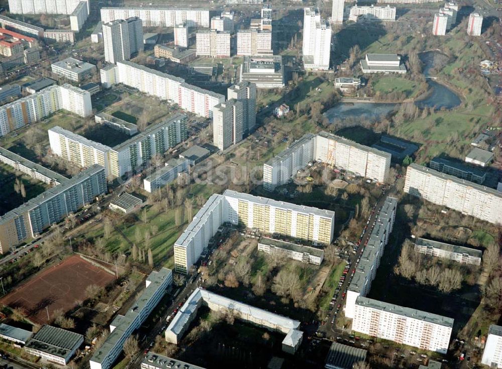 Berlin - Lichtenberg aus der Vogelperspektive: Wohngebiet zwischen der Storkower Straße in dem Springfuhl Berlin - Lichtenberg.