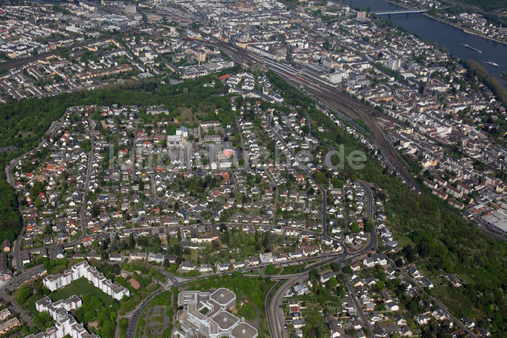 Koblenz OT Karthause aus der Vogelperspektive: Wohngebiete in Karthause, ein Ortsteil von Koblenz in Rheinland-Pfalz