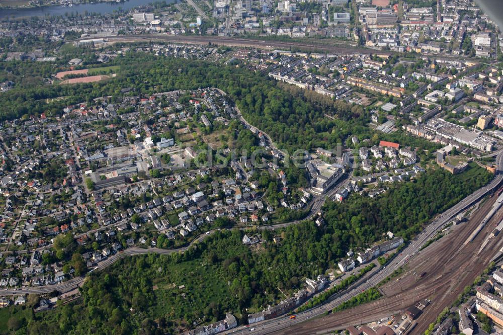 Koblenz OT Karthause aus der Vogelperspektive: Wohngebiete in Karthause, ein Ortsteil von Koblenz in Rheinland-Pfalz