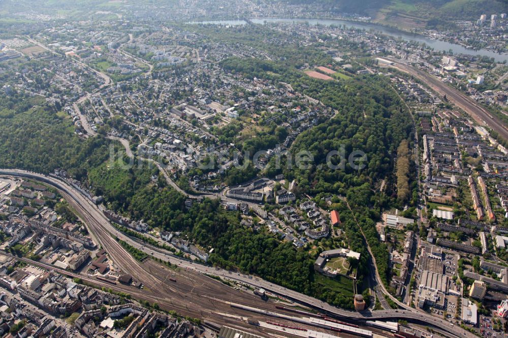 Koblenz OT Karthause von oben - Wohngebiete in Karthause, ein Ortsteil von Koblenz in Rheinland-Pfalz