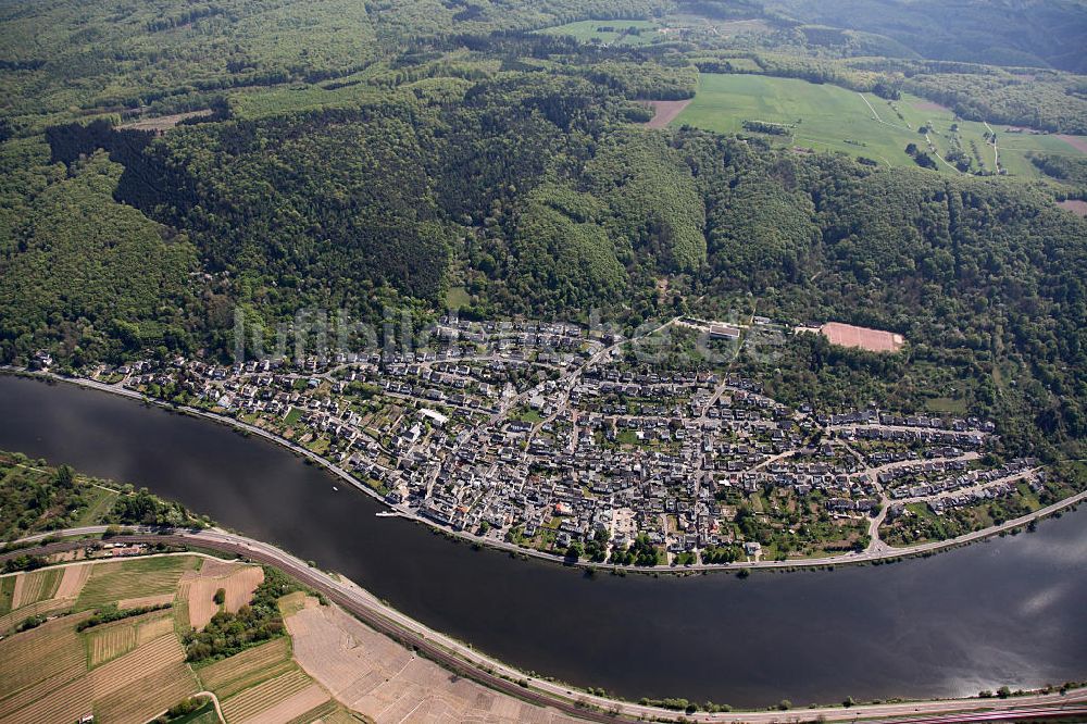 Luftbild Koblenz OT Lay - Wohngebiete in Lay, ein Ortsteil von Koblenz am Ufer der Mosel in Rheinland-Pfalz