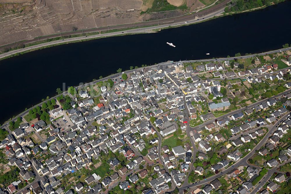 Luftaufnahme Koblenz OT Lay - Wohngebiete in Lay, ein Ortsteil von Koblenz am Ufer der Mosel in Rheinland-Pfalz