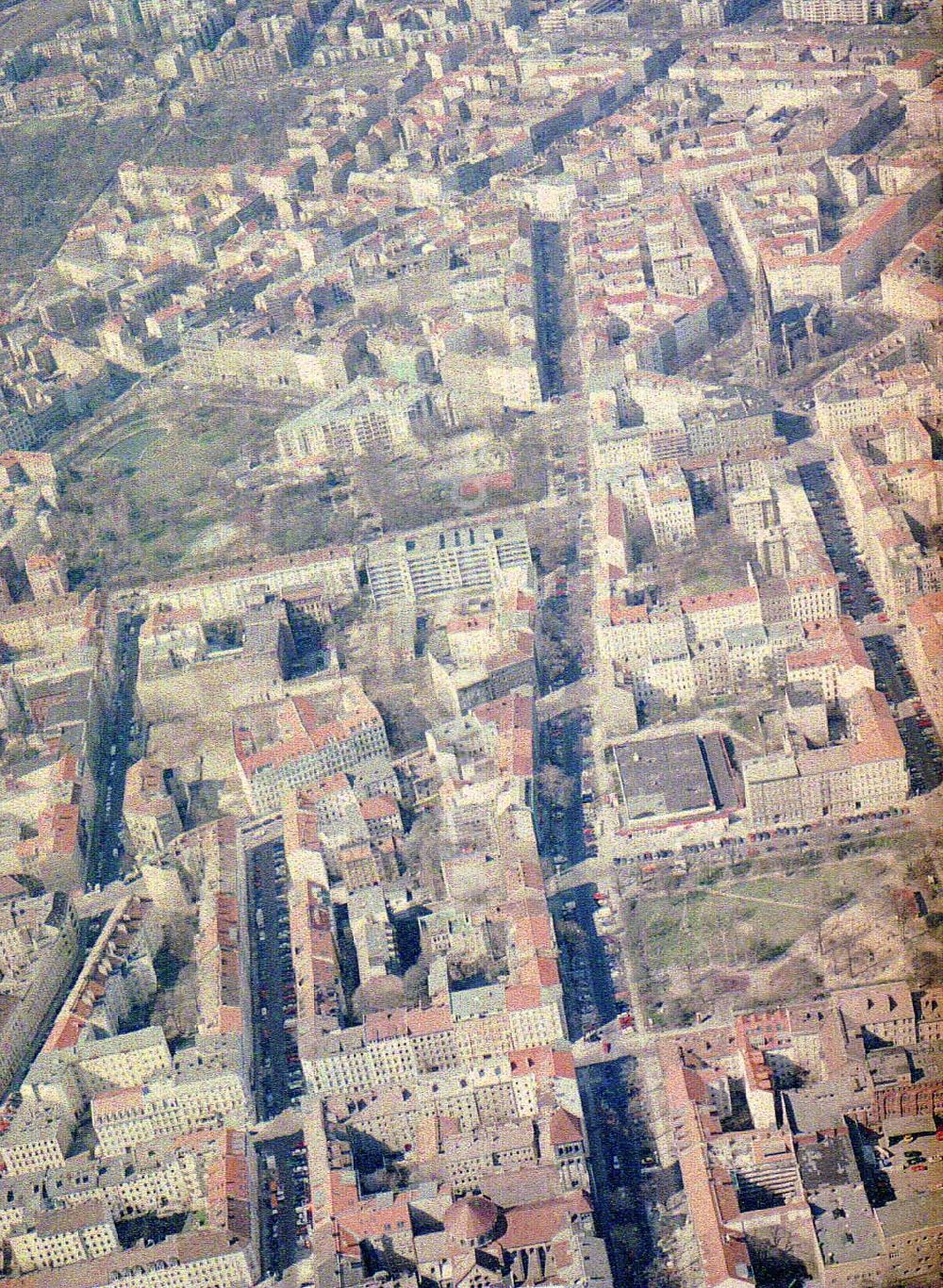 Luftaufnahme Berlin - Prenzlauer - Berg - Wohngebiete an der Lottumstraße in Berlin - Prenzlauer - Berg.