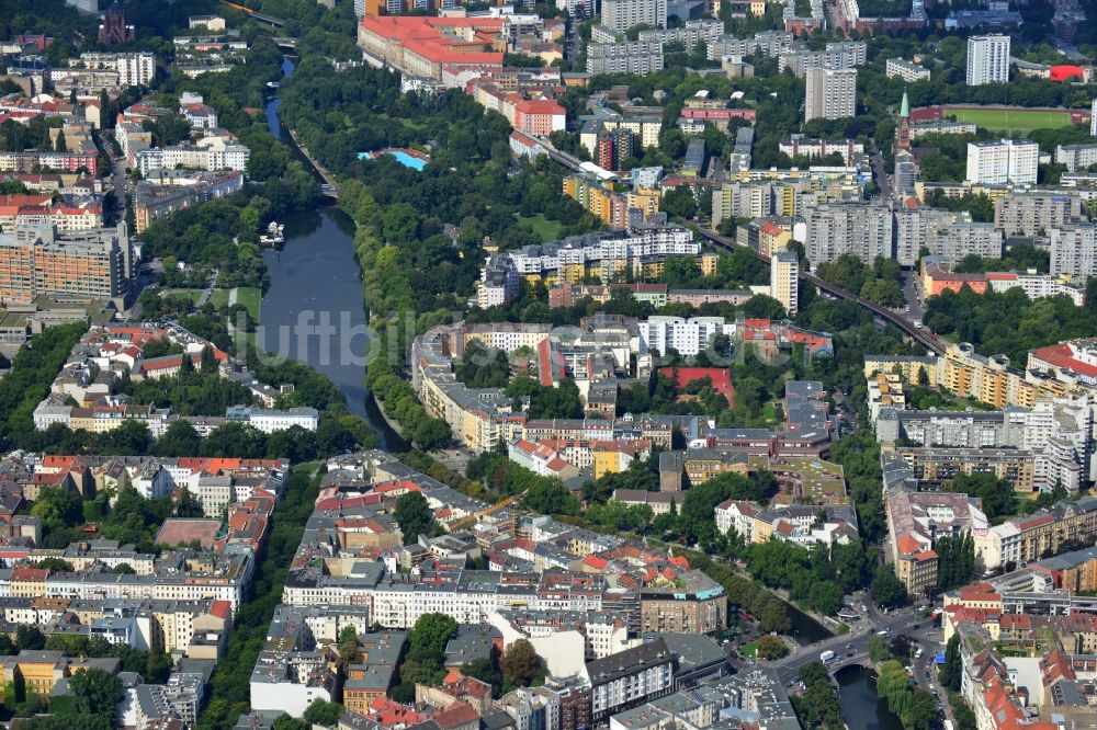 Berlin aus der Vogelperspektive: Wohngebiete am Maybachufer, Paul-Linke-Ufer, Fraenkelufer, Planufer; und am Böcklerpark im Stadtteil Kreuzberg in Berlin