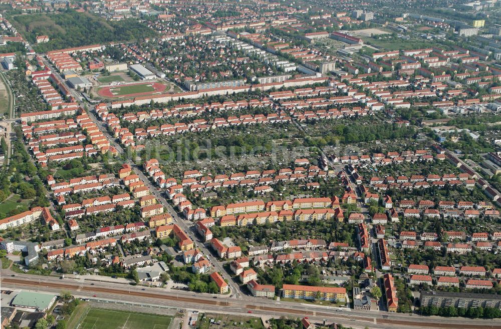 Halle Saale aus der Vogelperspektive: Wohngebiete an der Pestalozzistraße / Passendorfer Weg / Böllberger Weg in Halle