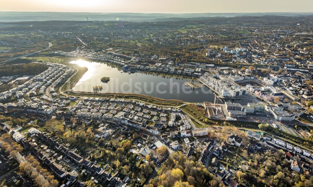 Dortmund von oben - Wohngebiete am Phoenix See in Dortmund im Bundesland Nordrhein-Westfalen