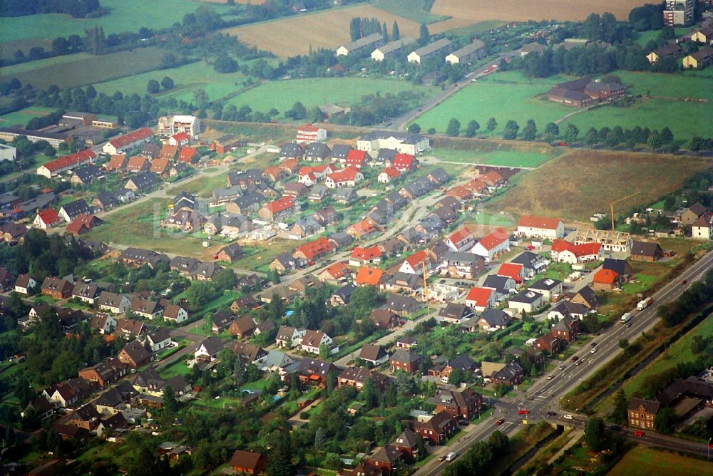 Kamp-Lintfort aus der Vogelperspektive: Wohngebiete im Stadtteil Niersenbruch in Kamp-Lintfort im Bundesland Nordrhein-Westfalen