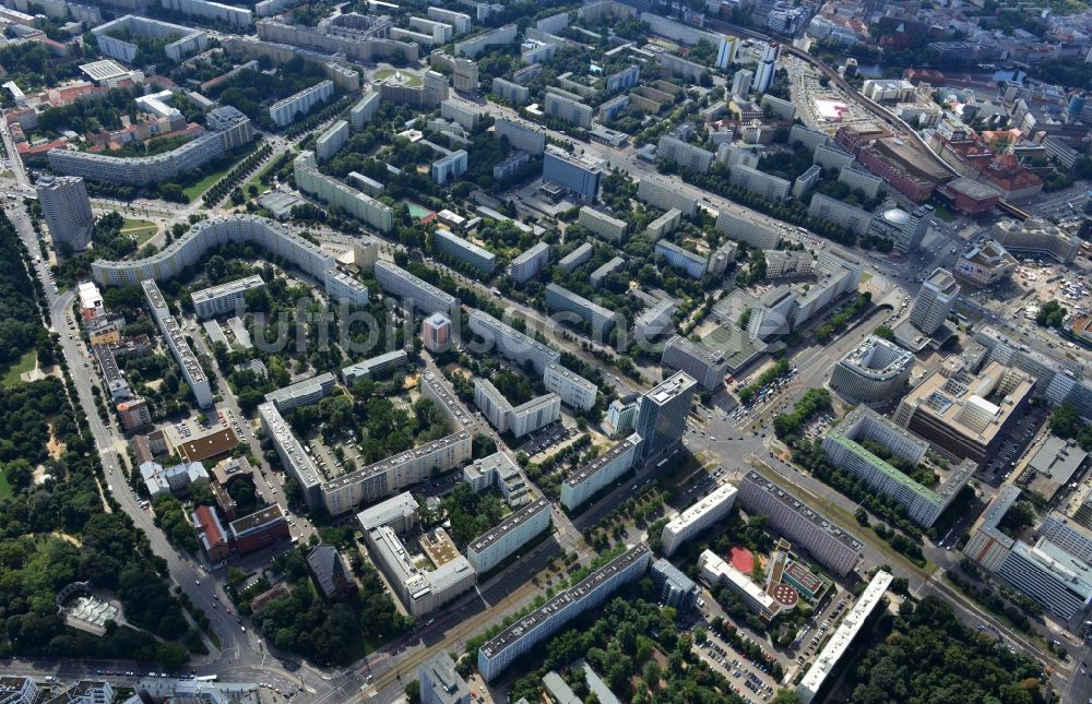 Berlin von oben - Wohngebiete am Volkspark Friedrichshain im gleichnamigen Stadtteil von Berlin