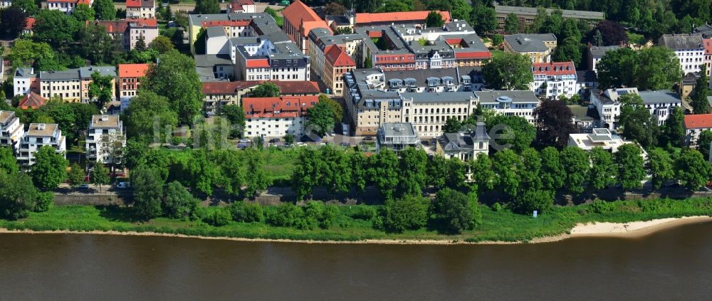 Luftaufnahme Magdeburg - Wohngebiete auf der Werder - Insel am Ufer der Elbe und der Alten Elbe in Magdeburg im Bundesland Sachsen-Anhalt