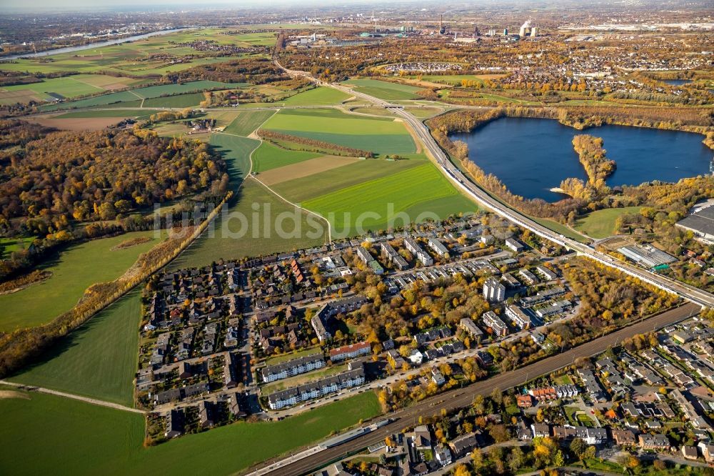 Duisburg aus der Vogelperspektive: Wohngebiets- Siedlung Am Böllert - Zur Kaffeehött in Duisburg im Bundesland Nordrhein-Westfalen, Deutschland