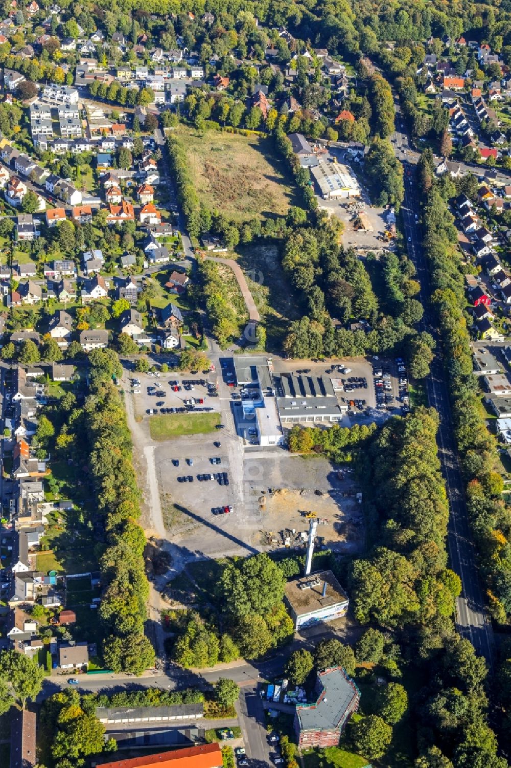 Unna von oben - Wohngebiets- Siedlung an der Bundesstraße - Falkstraße in Unna im Bundesland Nordrhein-Westfalen, Deutschland