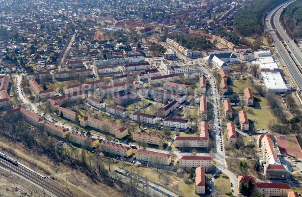 Ludwigsfelde aus der Vogelperspektive: Wohngebiets- Siedlung Dichterviertel in Ludwigsfelde im Bundesland Brandenburg