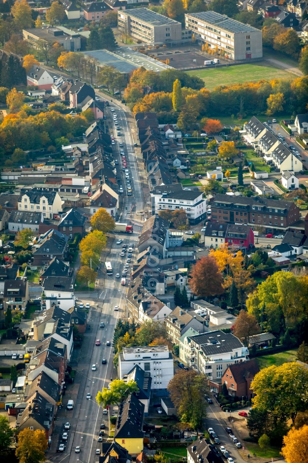 Bottrop aus der Vogelperspektive: Wohngebiets- Siedlung entlang der Horster Straße in Bottrop im Bundesland Nordrhein-Westfalen, Deutschland