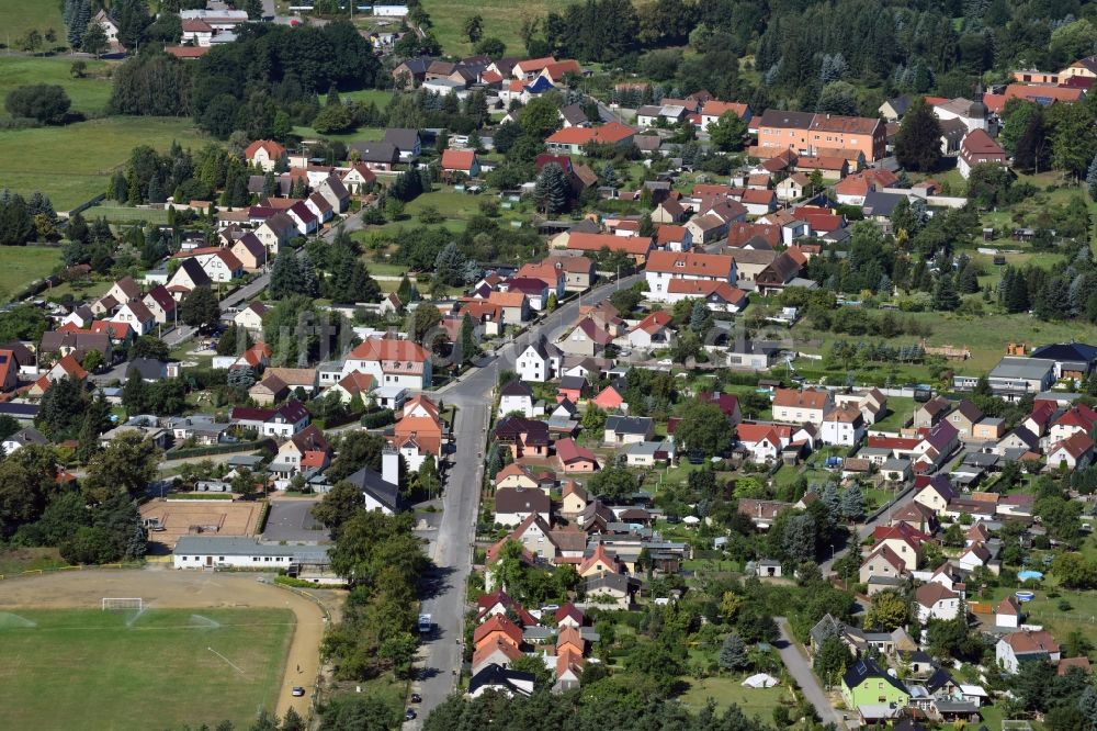 Luftaufnahme Hohenbocka - Wohngebiets- Siedlung entlang der Leippsche Straße in Hohenbocka im Bundesland Brandenburg