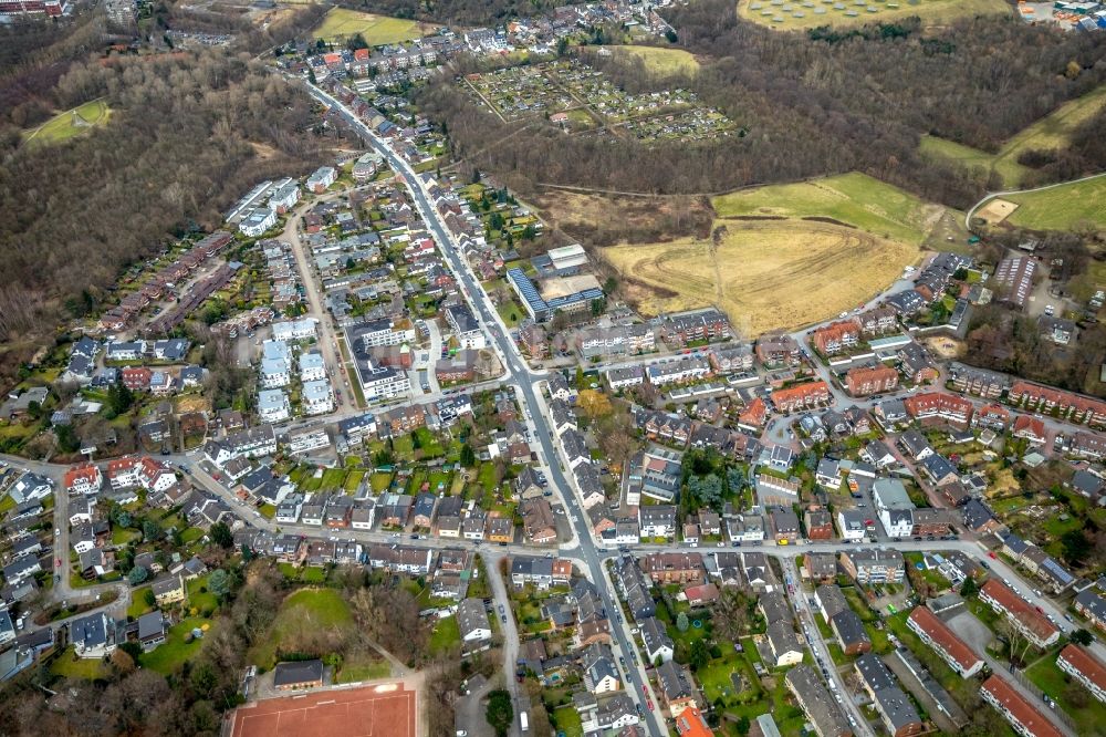 Luftaufnahme Bottrop - Wohngebiets- Siedlung entlang Am Quellenbusch in Bottrop im Bundesland Nordrhein-Westfalen, Deutschland