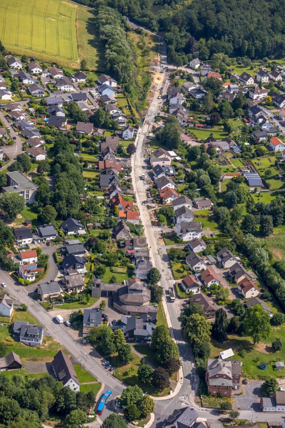 Arnsberg aus der Vogelperspektive: Wohngebiets- Siedlung entlang der Wannestraße in Arnsberg im Bundesland Nordrhein-Westfalen, Deutschland