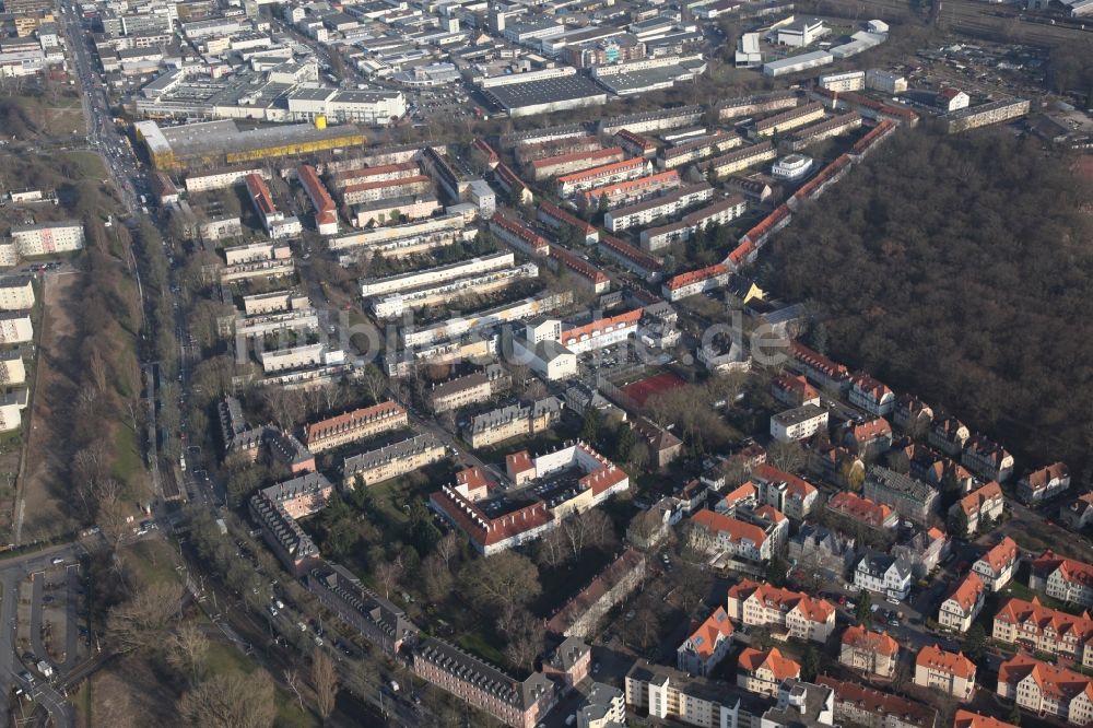 Frankfurt am Main aus der Vogelperspektive: Wohngebiets- Siedlung in Frankfurt am Main im Bundesland Hessen