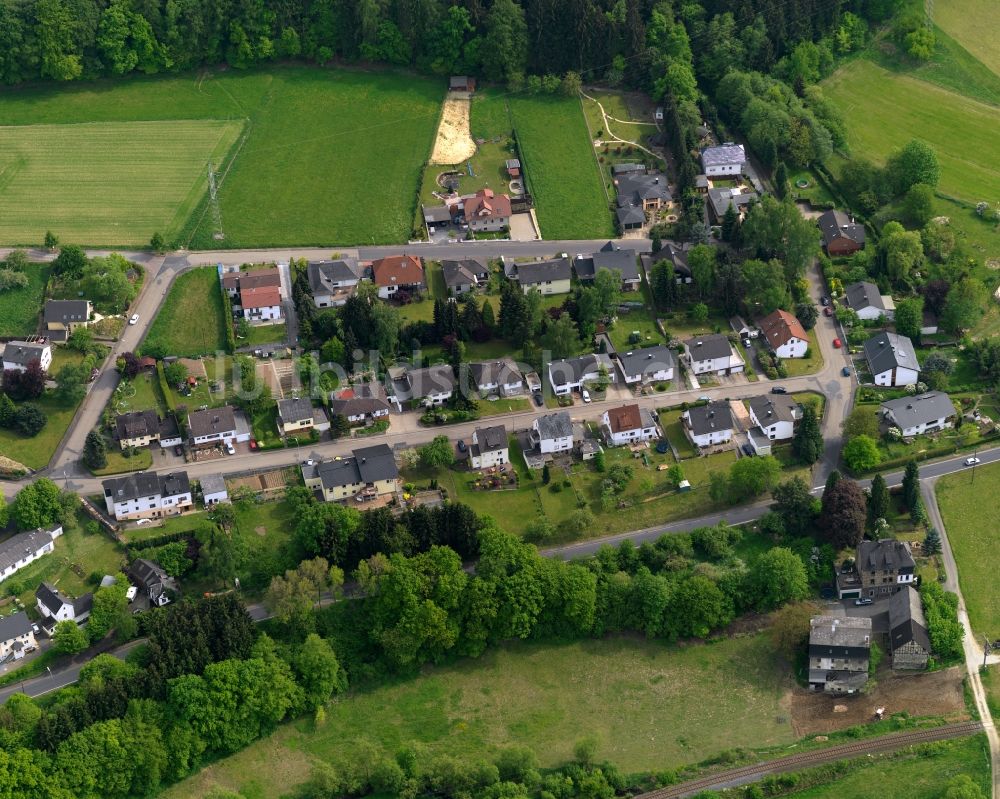 Luftaufnahme Hundsdorf - Wohngebiets- Siedlung in Hundsdorf im Bundesland Rheinland-Pfalz