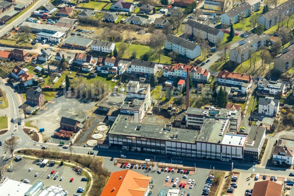 Luftbild Bad Wildungen - Wohngebiets- Siedlung am Industriegelände in der Itzelstraße in Bad Wildungen im Bundesland Hessen, Deutschland