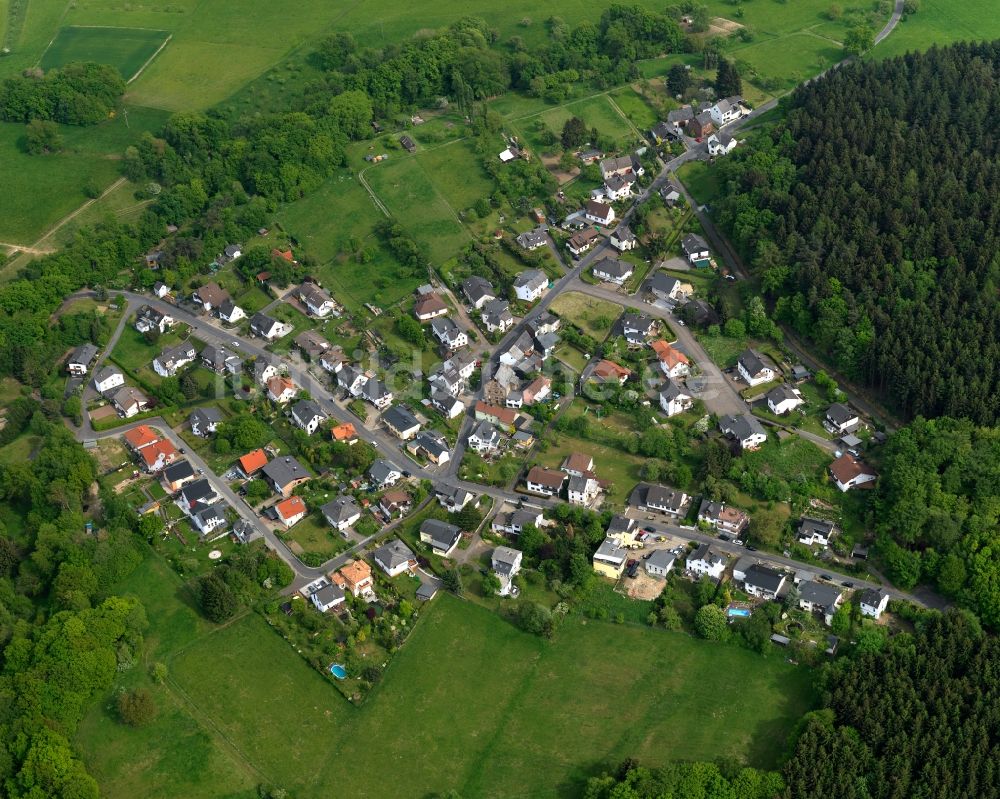 Kammerforst aus der Vogelperspektive: Wohngebiets- Siedlung in Kammerforst im Bundesland Rheinland-Pfalz