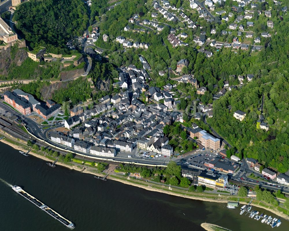 Koblenz, Ehrenbreitstein aus der Vogelperspektive: Wohngebiets- Siedlung in Koblenz, Ehrenbreitstein am Rhein im Bundesland Rheinland-Pfalz