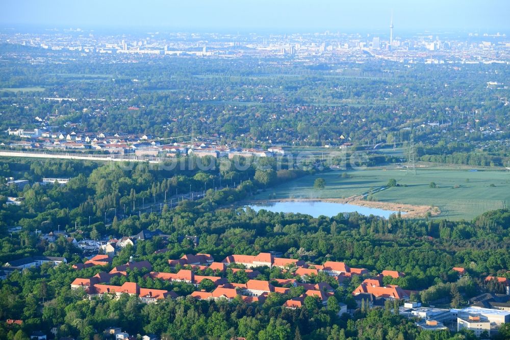 Luftaufnahme Berlin - Wohngebiets- Siedlung Ludwig Hoffmann Quartier in Berlin-Buch