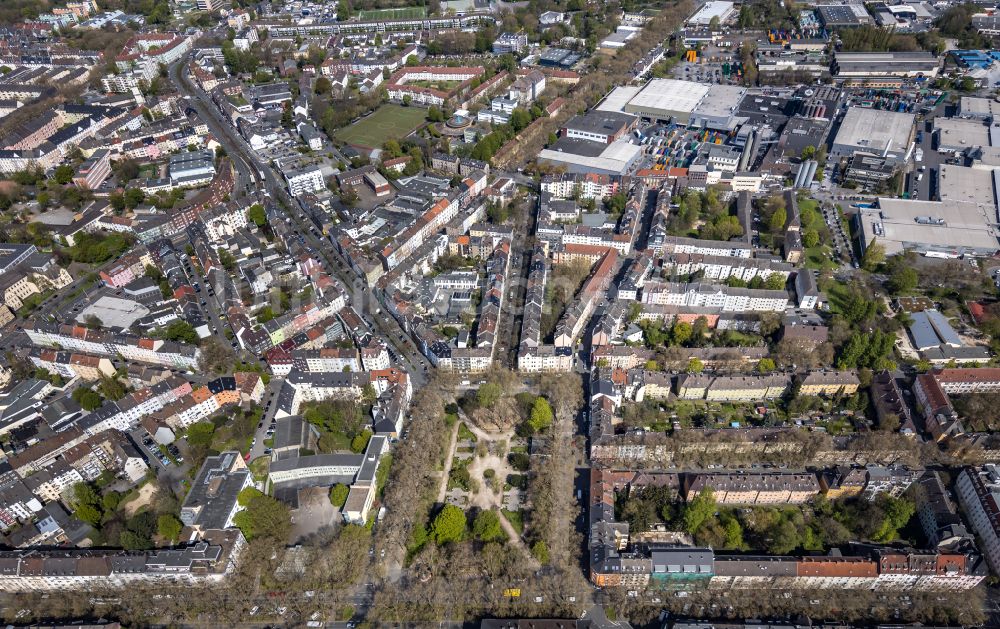 Dortmund von oben - Wohngebiets- Siedlung am Park Nordmarkt in Dortmund im Bundesland Nordrhein-Westfalen, Deutschland