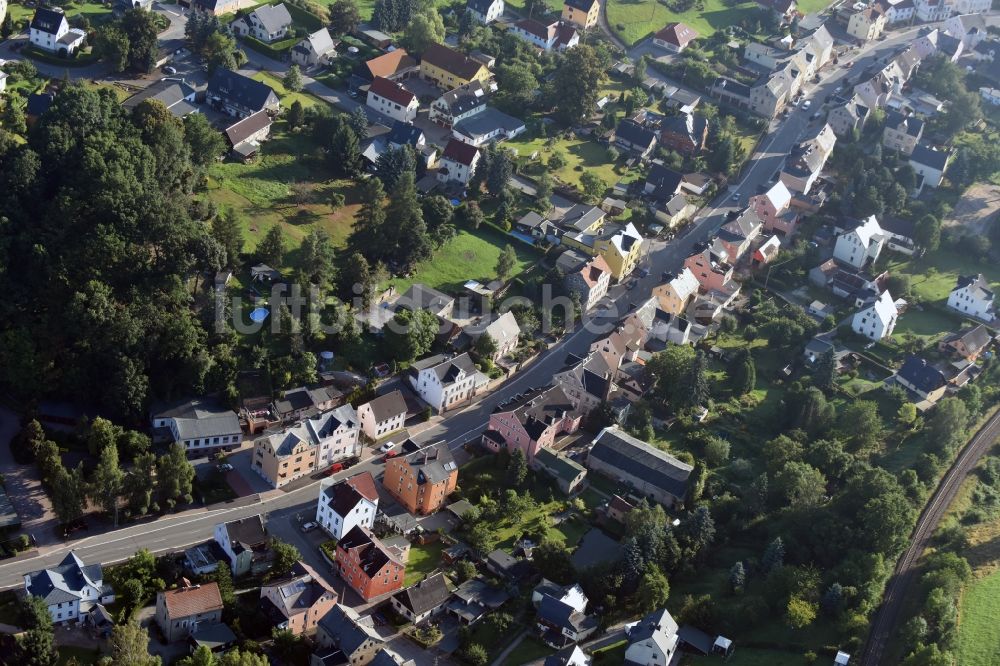 Hohndorf aus der Vogelperspektive: Wohngebiets- Siedlung an der Rödlitzer Straße in Hohndorf im Bundesland Sachsen