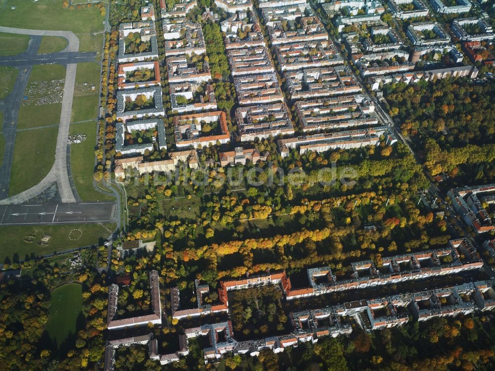 Luftaufnahme Berlin - Wohngebiets- Siedlung Schillerkiez und Tempelhofer Feld in Berlin