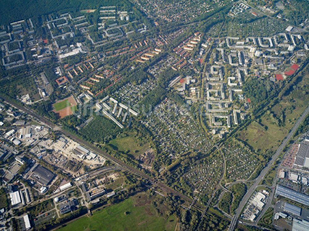 Potsdam aus der Vogelperspektive: Wohngebiets- Siedlung Am Schlaatz in Potsdam im Bundesland Brandenburg