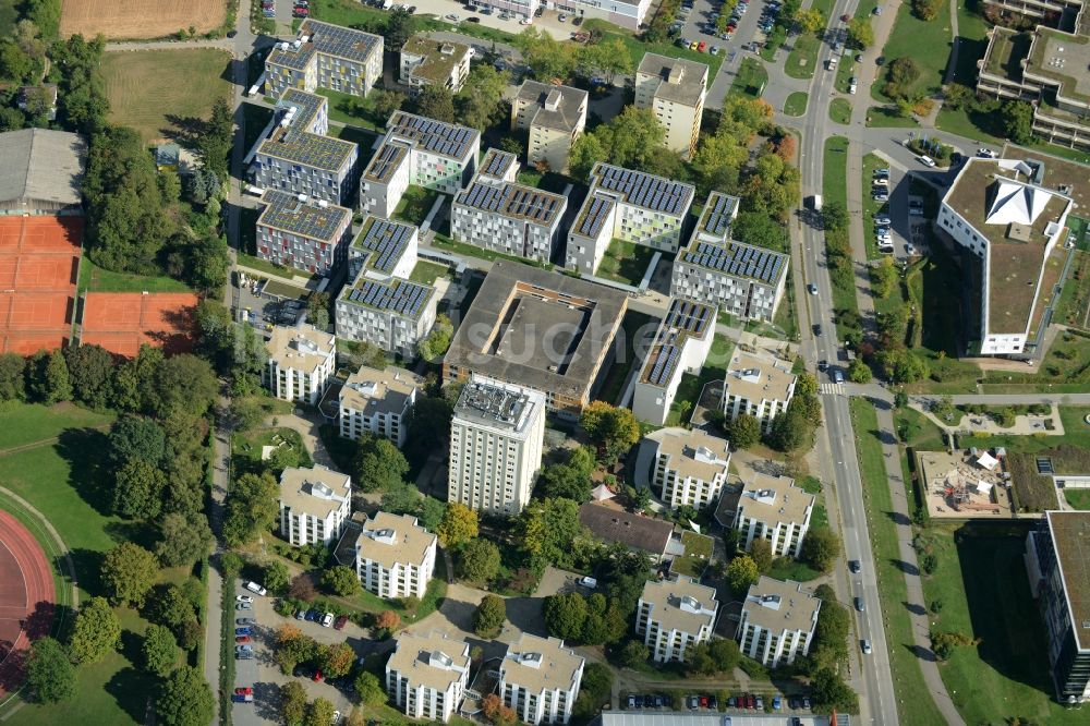 Heidelberg von oben - Wohngebiets- Siedlung mit Studenten- Wohnheimen am Neuenheimer Feld in Heidelberg im Bundesland Baden-Württemberg