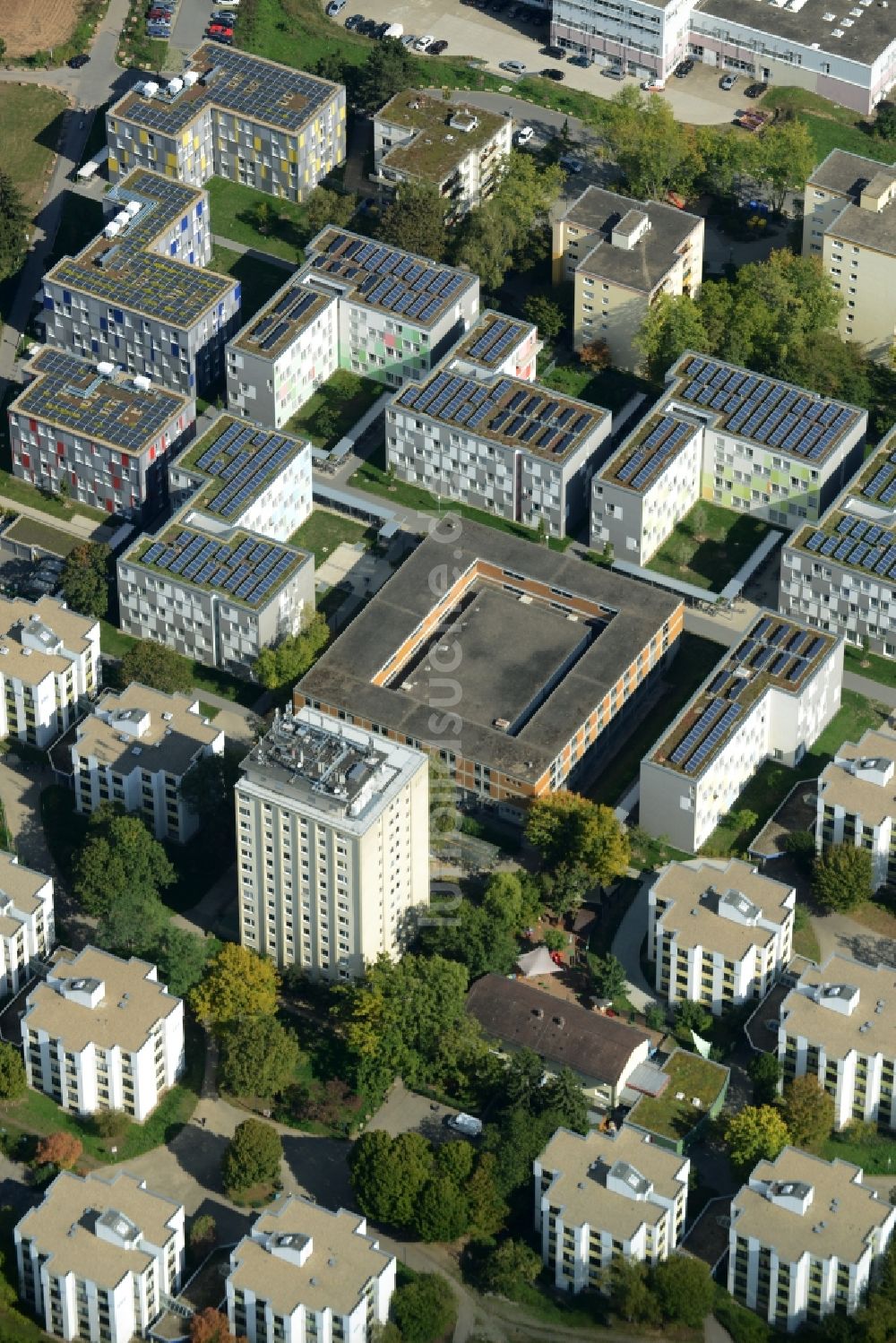 Luftbild Heidelberg - Wohngebiets- Siedlung mit Studenten- Wohnheimen am Neuenheimer Feld in Heidelberg im Bundesland Baden-Württemberg