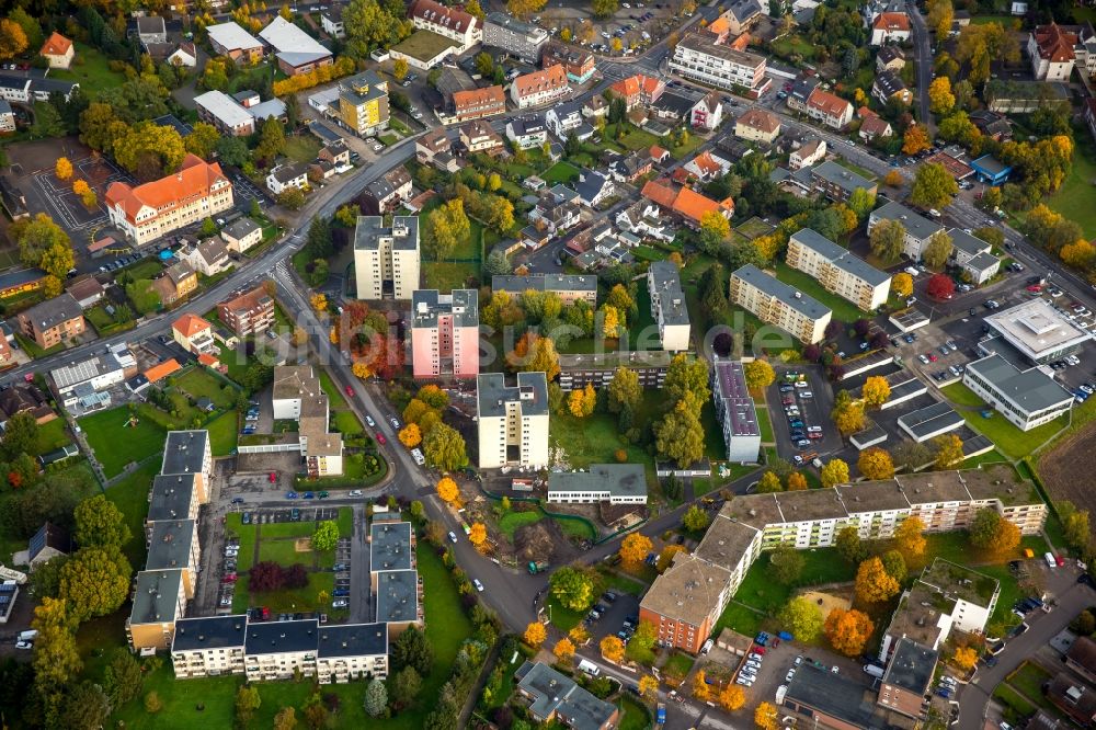 Hamm von oben - Wohngebiets- Siedlung ab der Waldenburger Straße im herbstlichen Stadtteil Herringen in Hamm im Bundesland Nordrhein-Westfalen