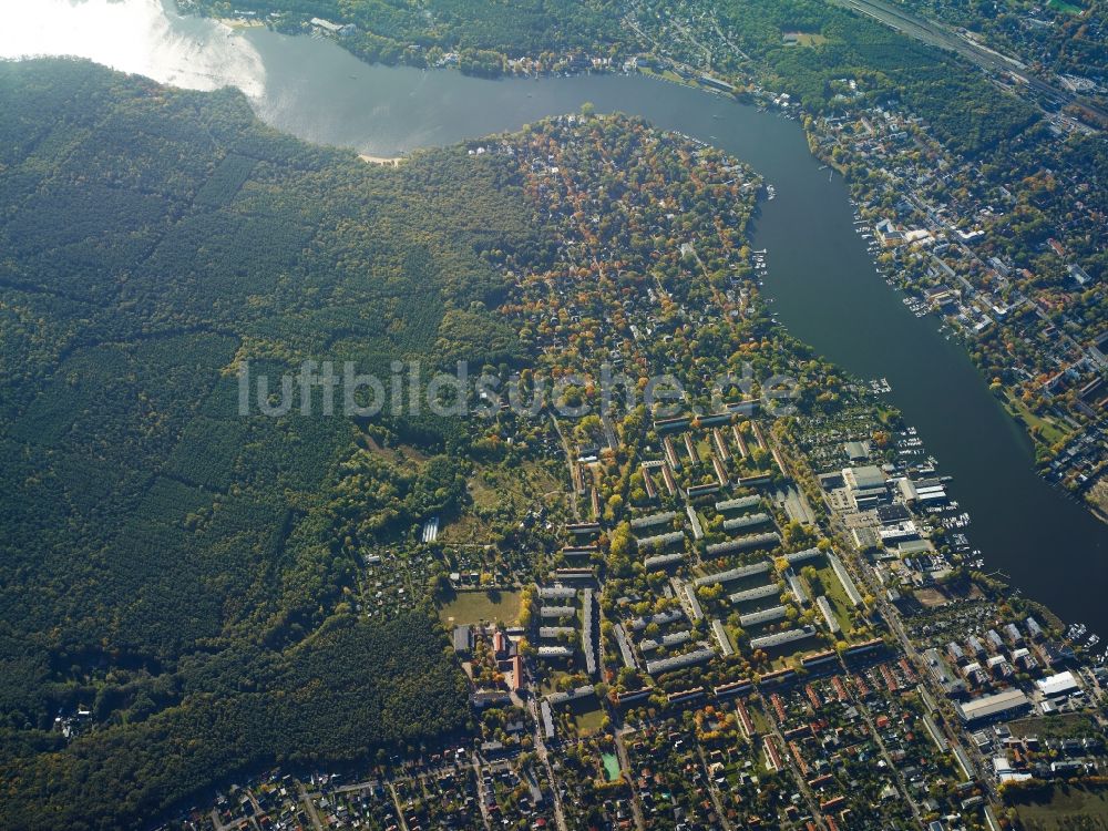 Luftbild Berlin - Wohngebiets- Siedlung in Wendenschloss am Langen See (Dahme) in Berlin