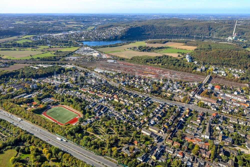 Hagen von oben - Wohngebiets- Siedlung zwischen der Bundesstraße B226 und der Autobahn A1 in Hagen im Bundesland Nordrhein-Westfalen, Deutschland