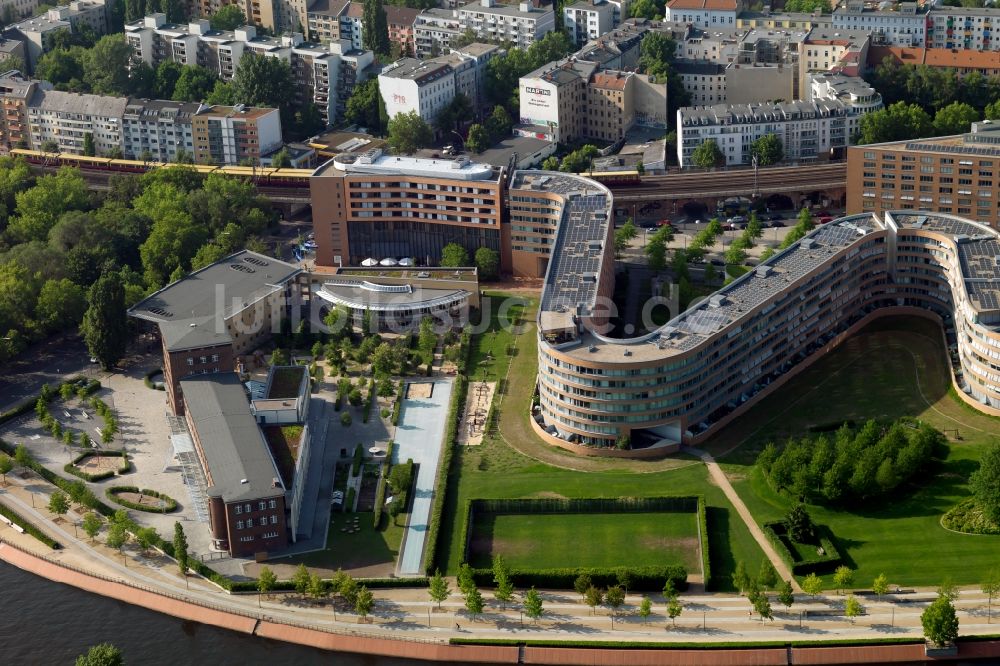 Berlin von oben - Wohngebäude der Bundesschlange am Ufer der Spree in Berlin Moabit