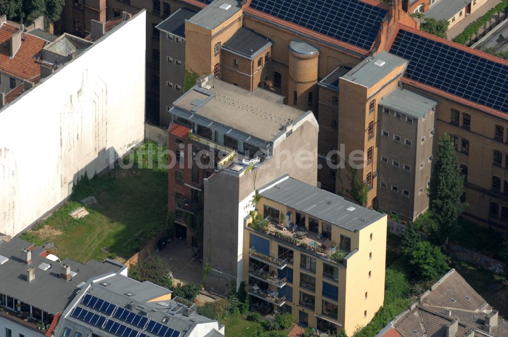 Berlin aus der Vogelperspektive: Wohngebäude in einem Hinterhof im Berliner Bezirk Prenzlauer Berg