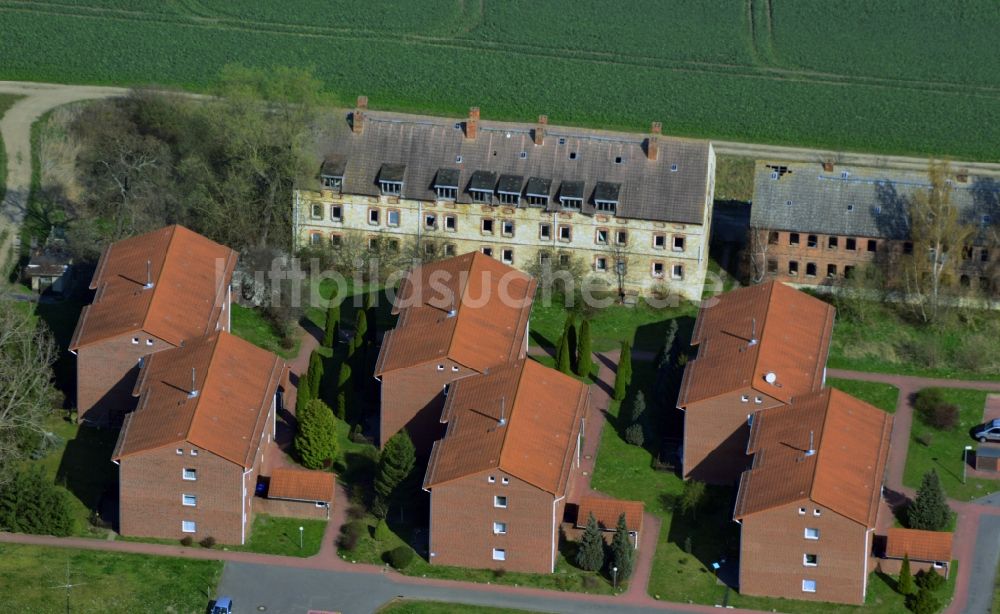 Luftbild Gröningen OT Großalsleben - Wohngebäude im Ortsteil Großalsleben in Gröningen im Bundesland Sachsen-Anhalt