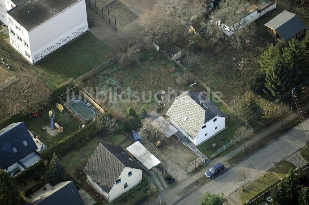 Berlin von oben - Wohngegend an der Bergedorfer Straße in 12621 BERLIN Kaulsdorf-Süd