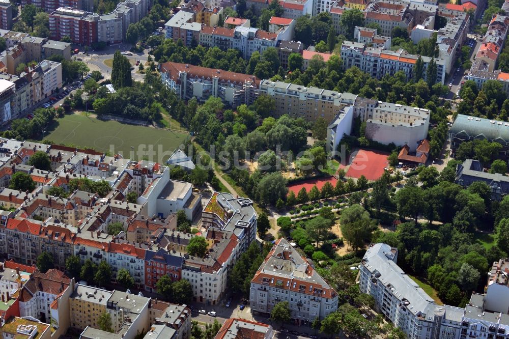 Berlin aus der Vogelperspektive: Wohngegend mit Mehrfamilienhäusern in Berlin