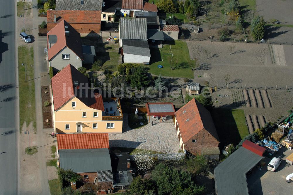 Angern aus der Vogelperspektive: Wohnhaus in Angern bei Wolmirstedt