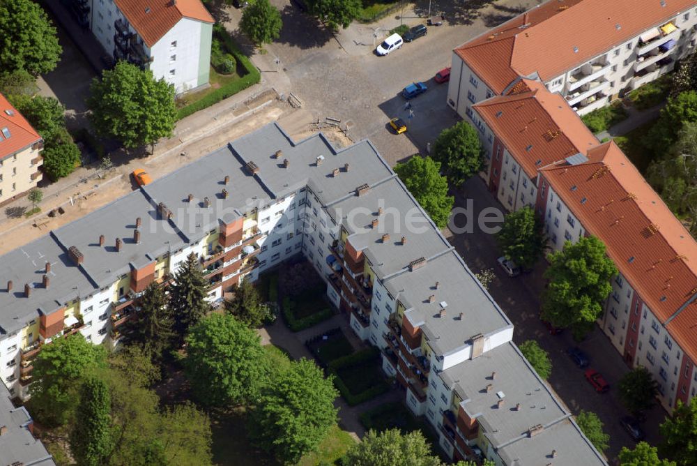 Luftaufnahme Berlin - Wohnhaus Archenholdstraße Ecke Bitzkestraße