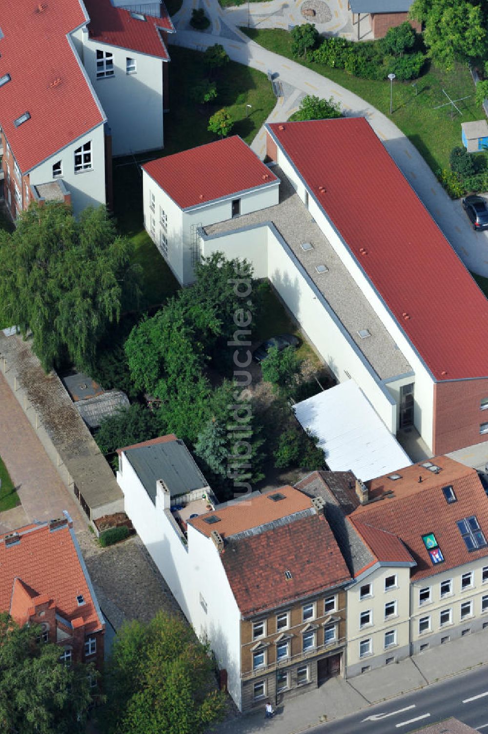 Bernau von oben - Wohnhaus an der Börnicker Straße im Stadtzentrum von Bernau