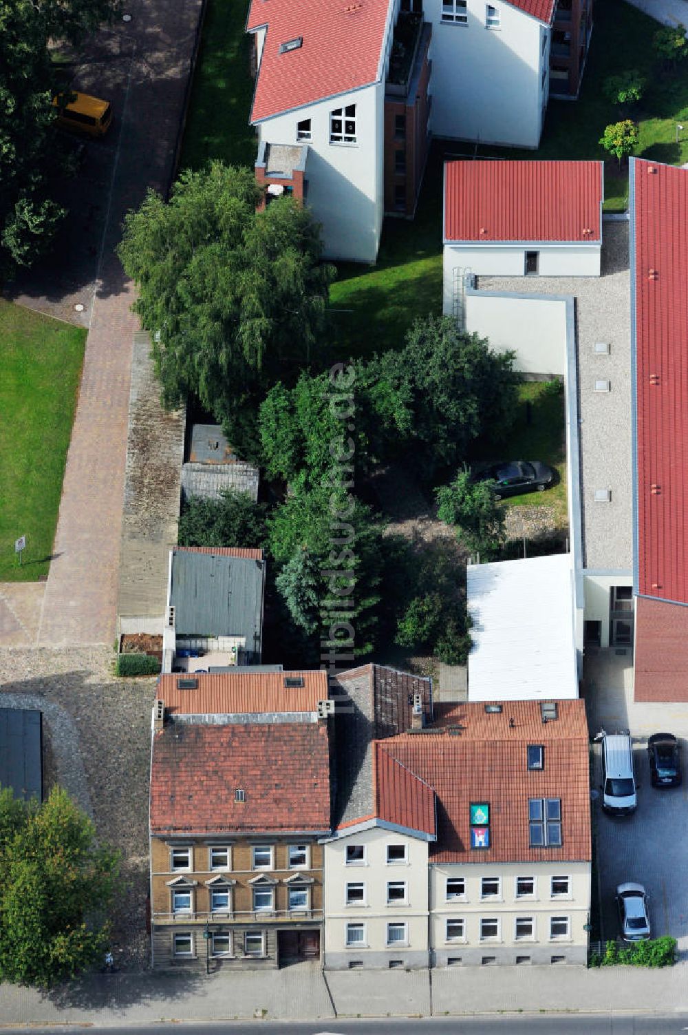 Bernau aus der Vogelperspektive: Wohnhaus an der Börnicker Straße im Stadtzentrum von Bernau