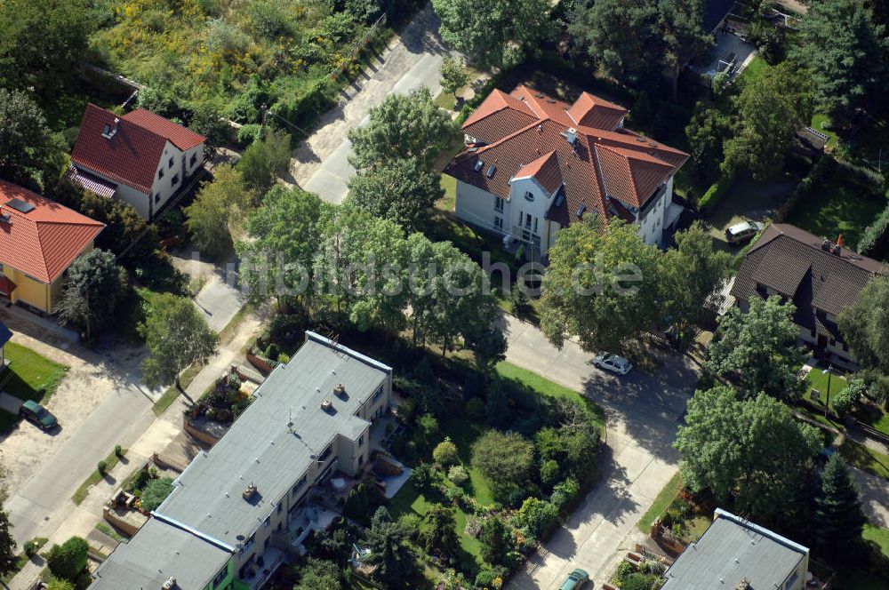 Luftbild Berlin - Wohnhaus an der Dirschauer Strasse 2 in 12623 Berlin-Mahlsdorf, dem Sitz der Agentur euroluftbild.de